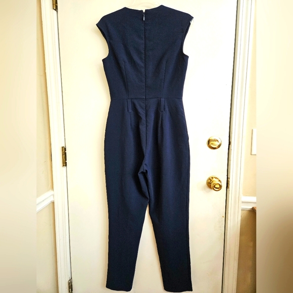 New York & CO. Women's Navy Blue Sleeveless V-neck Jumpsuit Without Belt Size XS - Picture 2 of 8